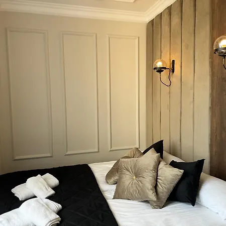 Family & Business Sauna Apartments No7 Zlota Centrum Vip Unikat Spa - 3 Bedroom With Private Sauna, Jacuzzi, Balcony, Parking -Totally New! Kielce Exterior photo