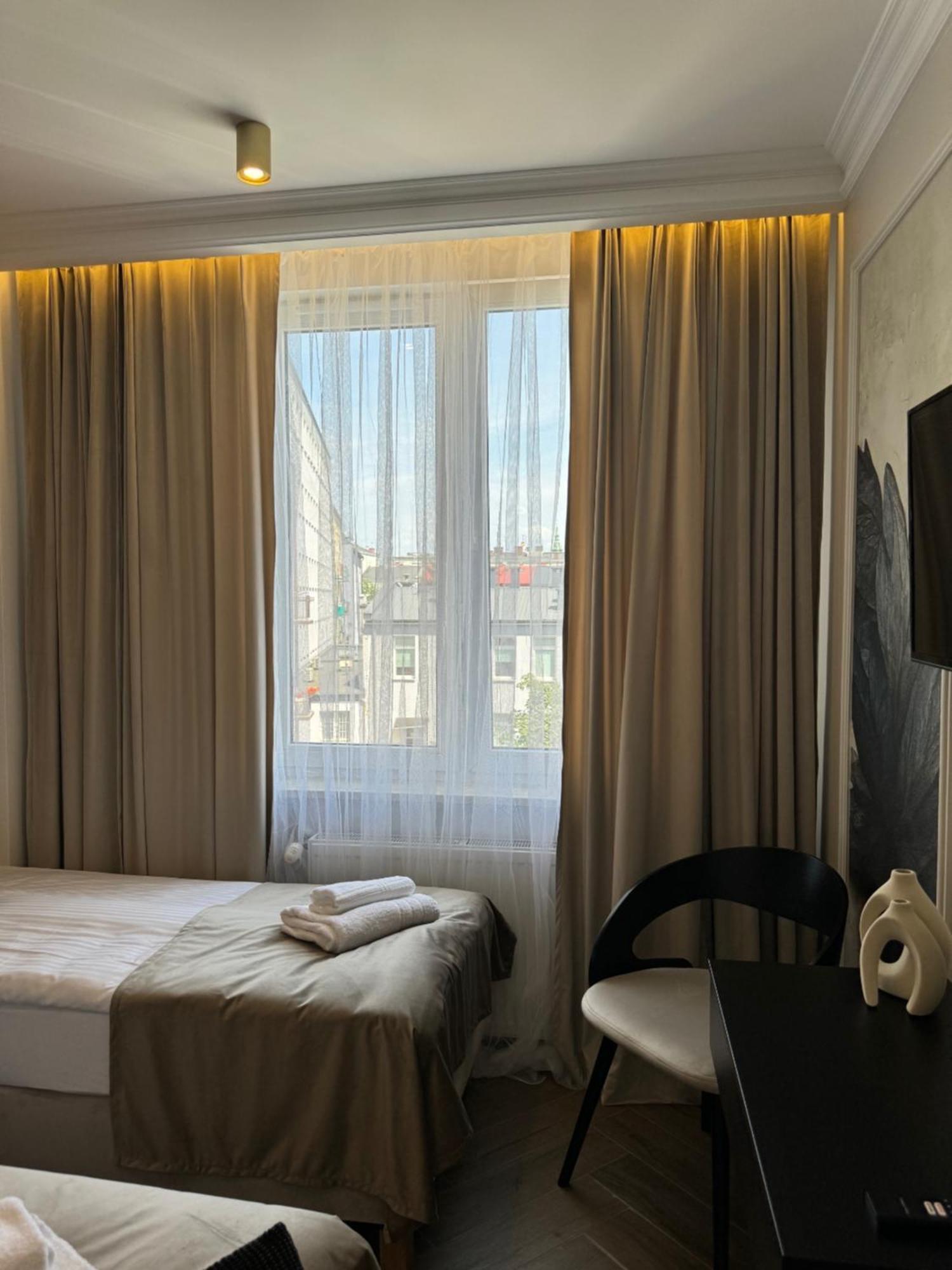 Family & Business Sauna No7 Zlota Centrum Vip Unikat - 3 Bedroom With Private Sauna, Jacuzzi, Balcony, Parking -totally New! *