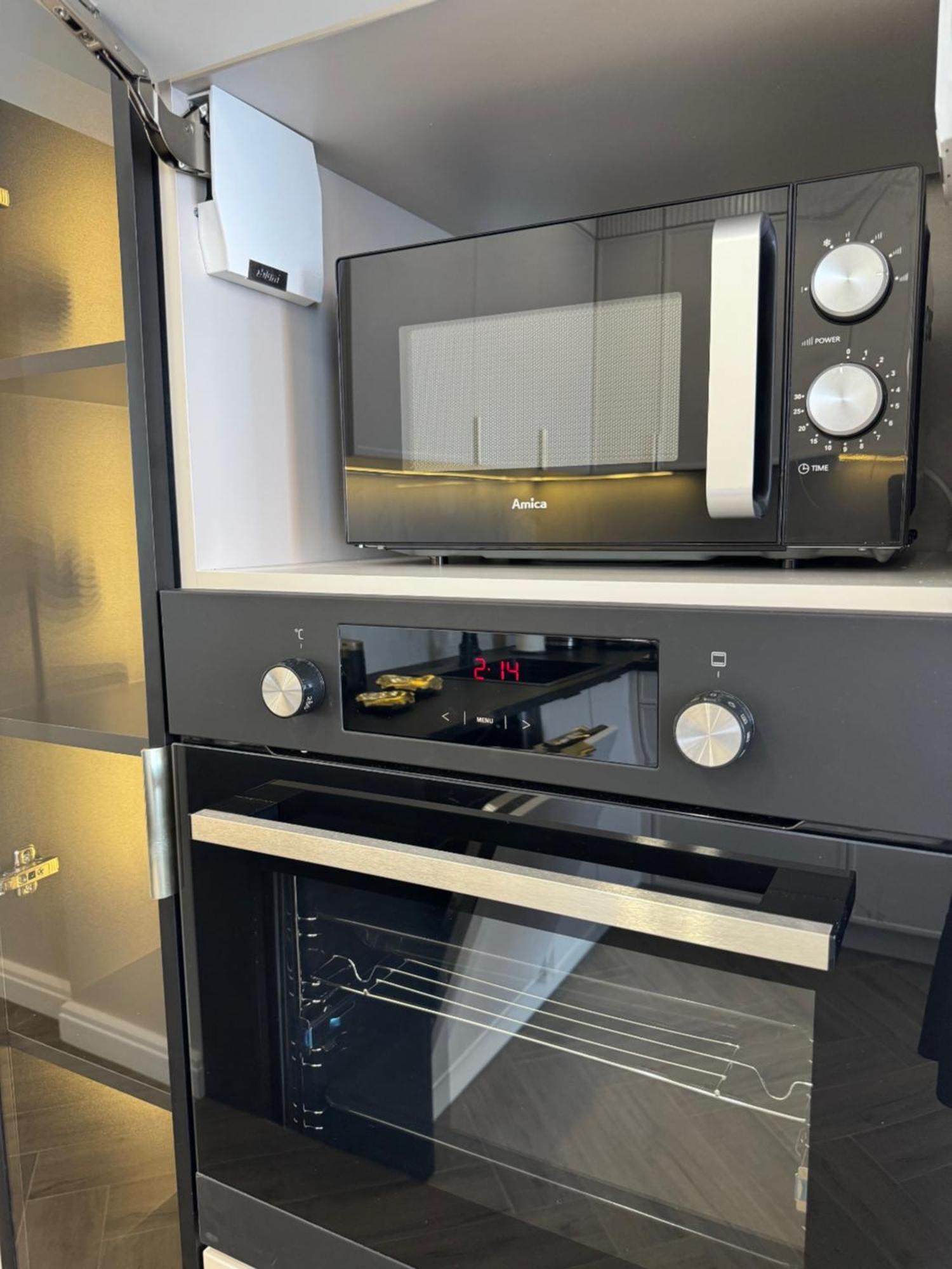 Family & Business Sauna No7 Zlota Centrum Vip Unikat - 3 Bedroom With Private Sauna, Jacuzzi, Balcony, Parking -totally New! * Kielce
