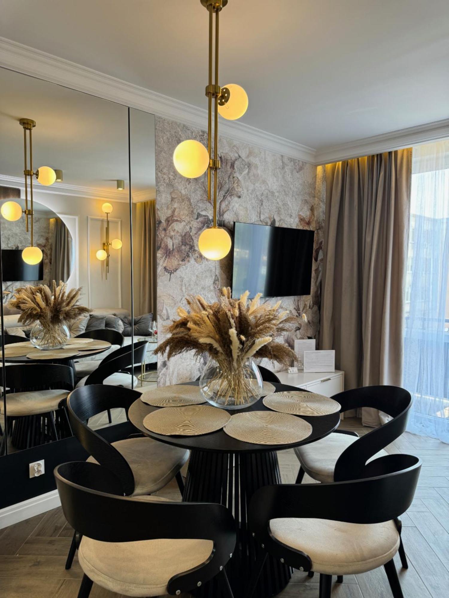 Apartment Family & Business Sauna No7 Zlota Centrum Vip Unikat - 3 Bedroom With Private Sauna, Jacuzzi, Balcony, Parking -totally New! *