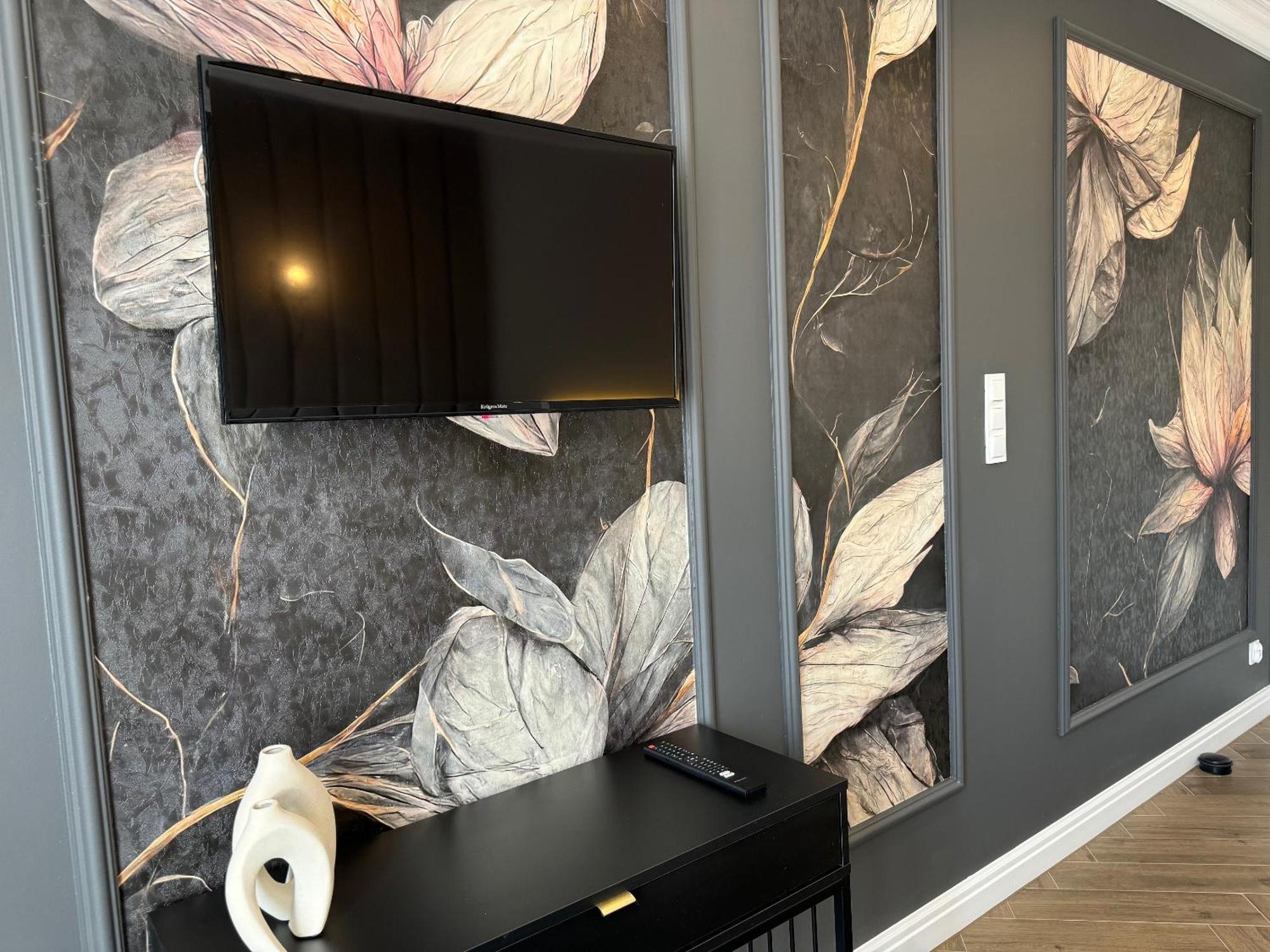 Apartment Family & Business Sauna No7 Zlota Centrum Vip Unikat - 3 Bedroom With Private Sauna, Jacuzzi, Balcony, Parking -totally New! Kielce