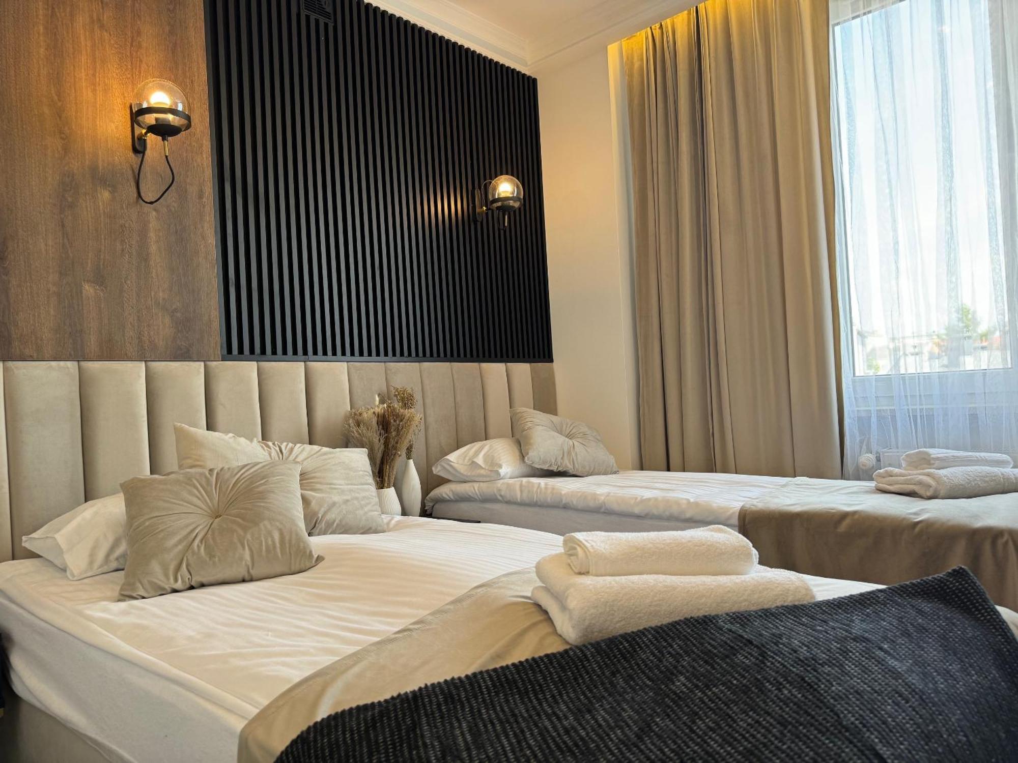 Family & Business Sauna No7 Zlota Centrum Vip Unikat - 3 Bedroom With Private Sauna, Jacuzzi, Balcony, Parking -totally New! *