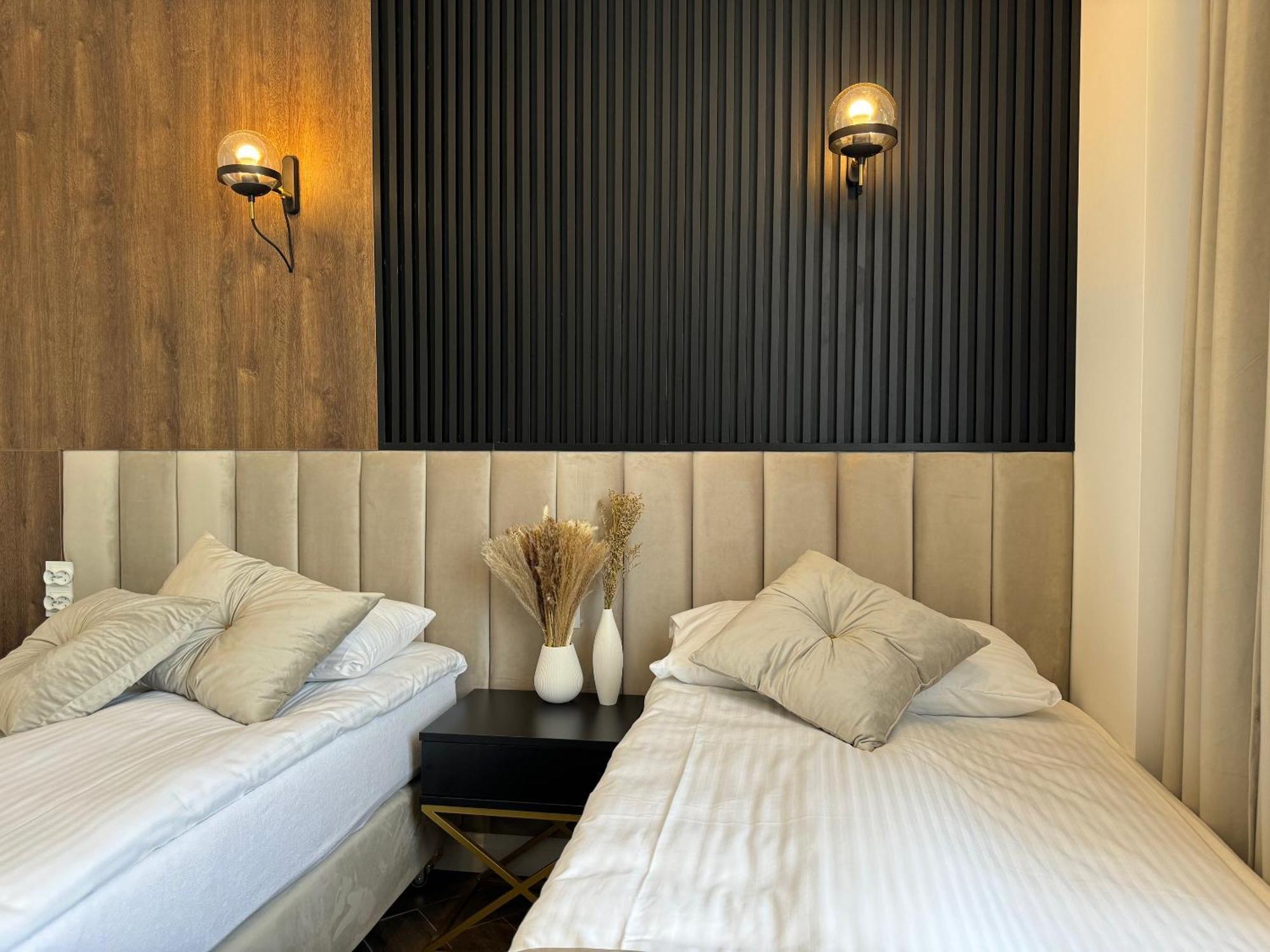 Apartment Family & Business Sauna No7 Zlota Centrum Vip Unikat - 3 Bedroom With Private Sauna, Jacuzzi, Balcony, Parking -totally New! Kielce