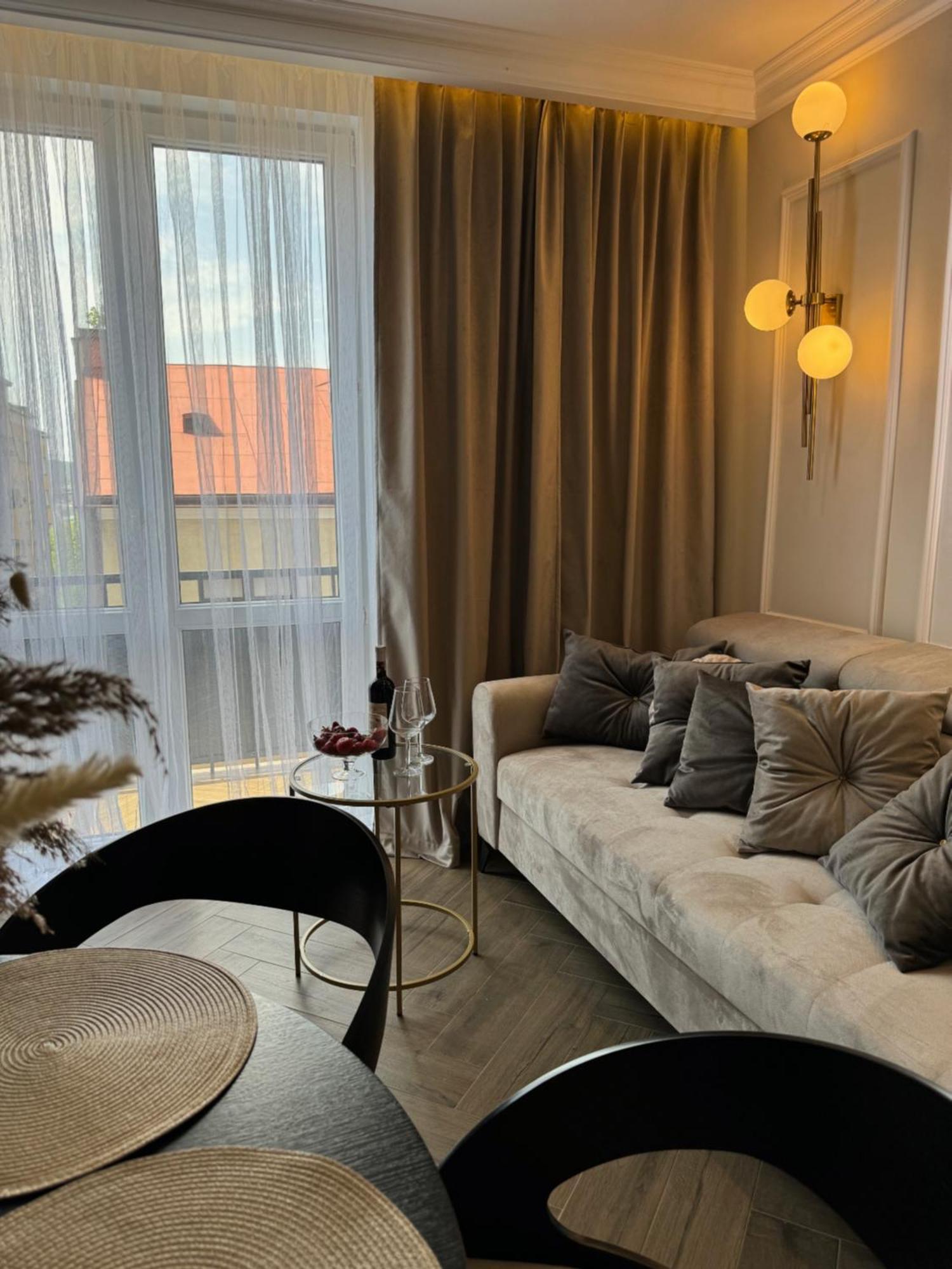 Family & Business Sauna No7 Zlota Centrum Vip Unikat - 3 Bedroom With Private Sauna, Jacuzzi, Balcony, Parking -totally New! * Kielce